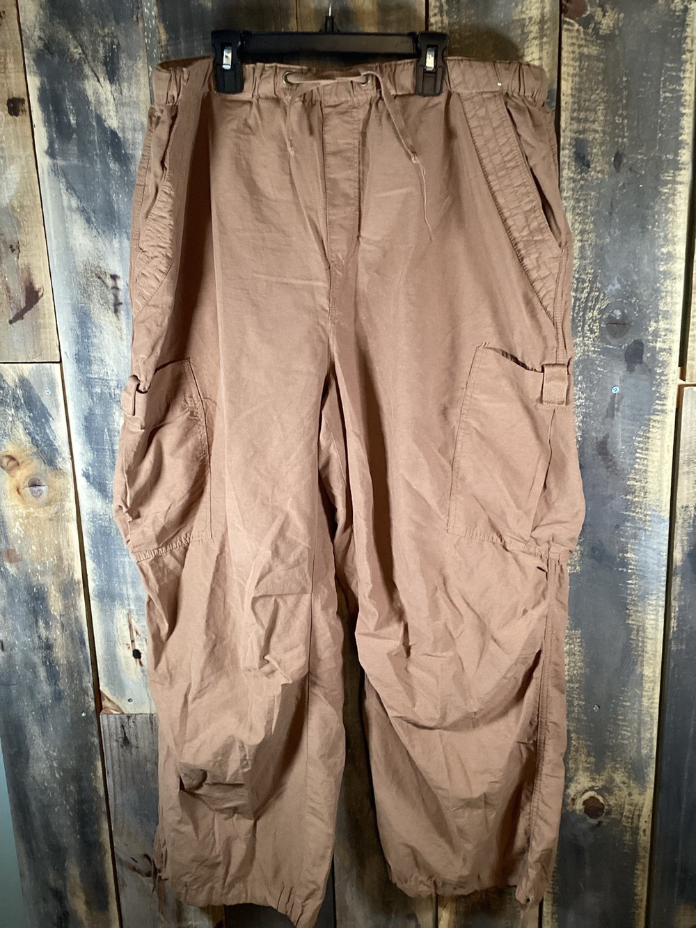Aeropostale parachute cargo pants men’s size large